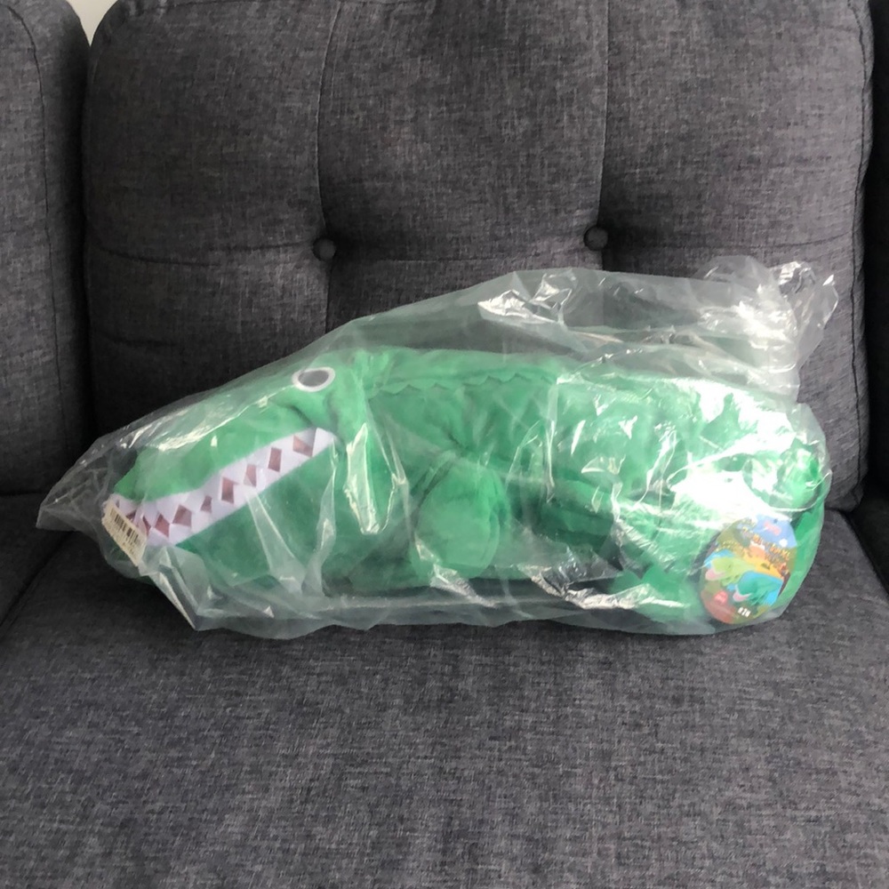 NWT - FANS Premium Chomping Alligator Plushy XL 78 cm